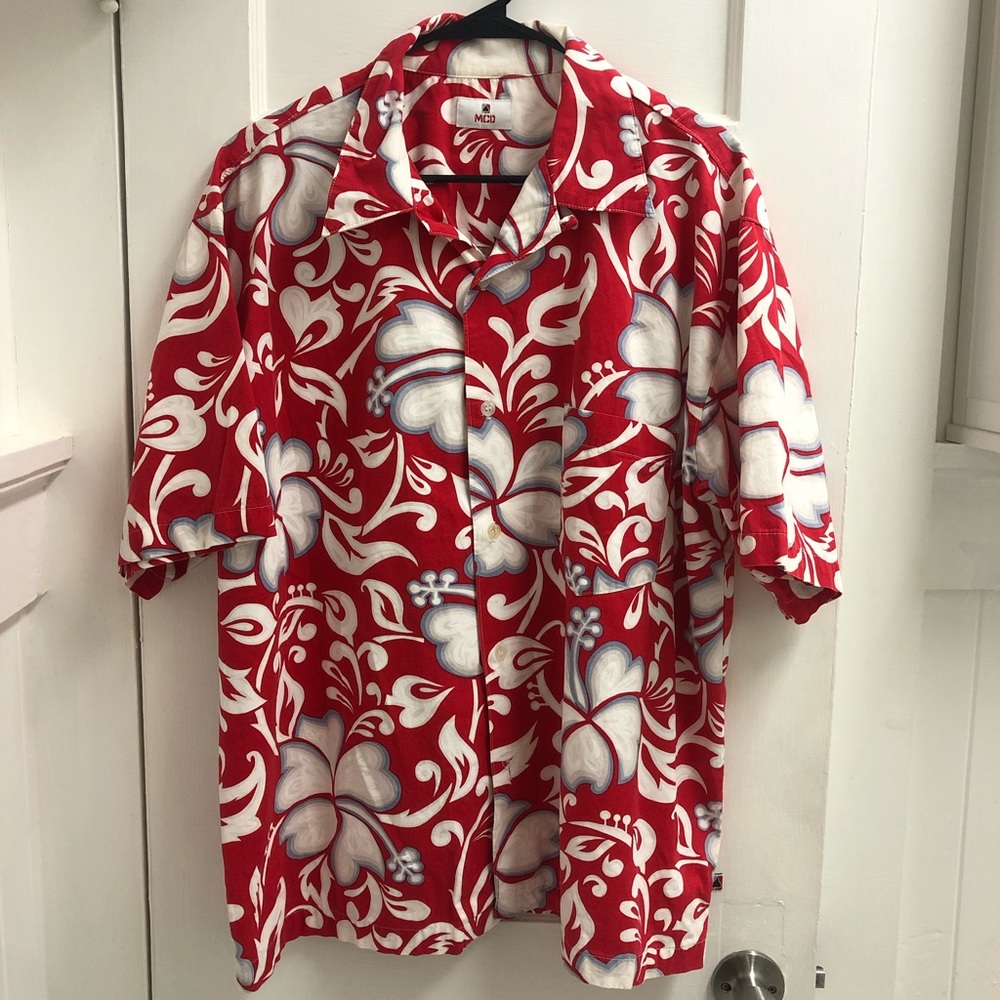 Men’s medium size Aloha shirt